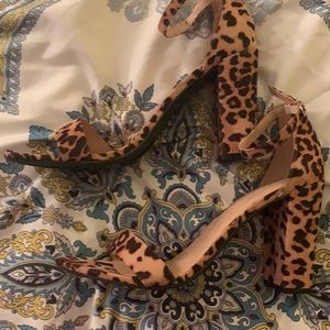 Women’s Leopard Print Block Heeled Pumps